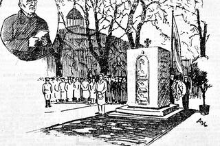 Teckningen föreställer en människoskara som står vid ett avtäckt minnesmärke. Uppe till vänster talarens bystbild i vinjett.