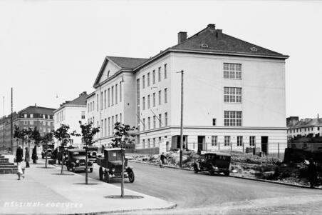 Helsingin Koelyseon koulurakennus Arkadiankadulla