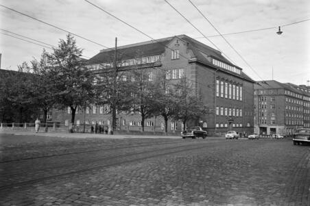 Runeberginkatu 20-24