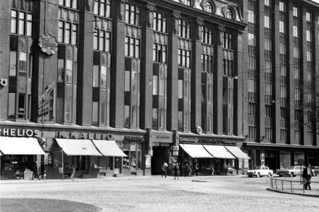 Mikonkatu 11, 9