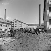 Constructing the yard at the Käpylä Olympic Village. Photograph: Volker von Bonin / Helsinki City Museum 