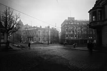 Vy mot korsningen mellan Alexandersgatan och Östra Henriksgatan mot Studentplatsen.