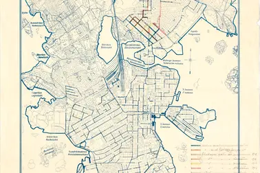 En karta över Helsingfors kloaksystem år 1908. Den norra gränsen går vid Böle.