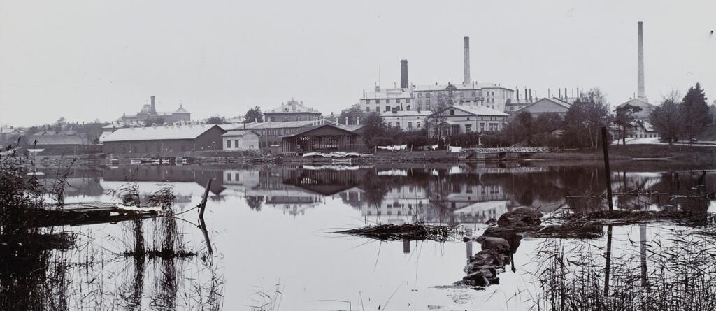 Tölö sockerfabrik vid Tölöviken på stället av nuvarande operahus. Stranden är tätt bygd jämfört med nutida parklandskap. 