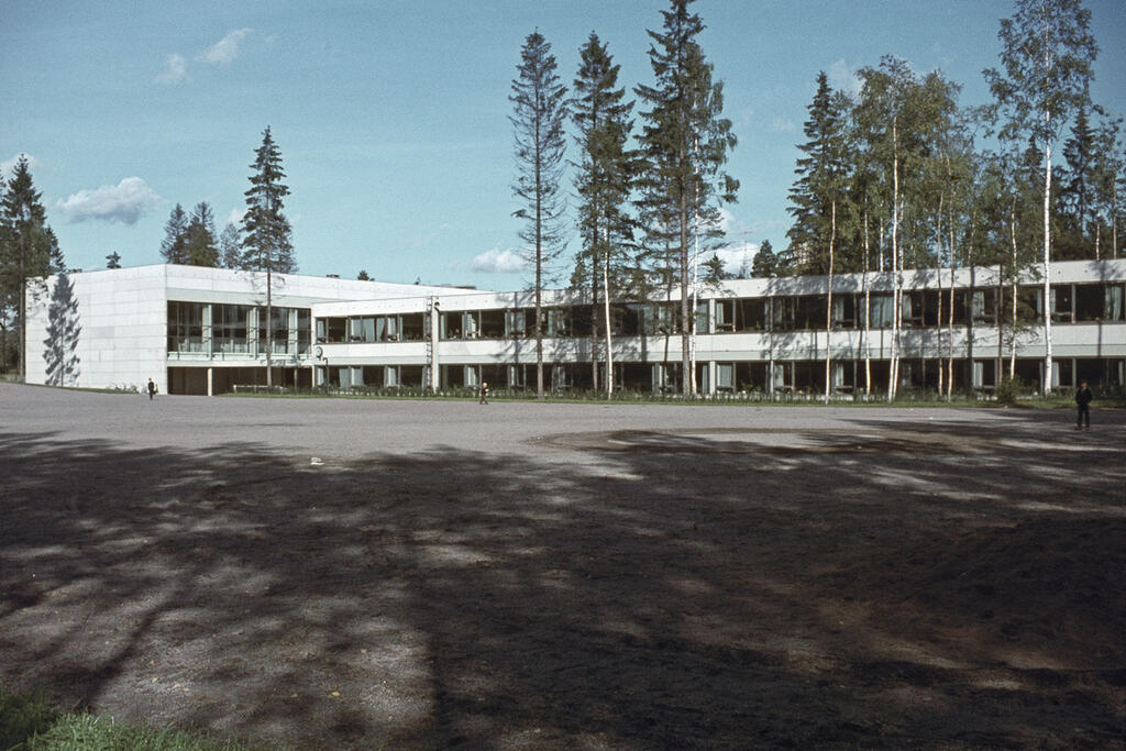 Helsingin Suomalais-venäläinen koulu (=Suomalais-venäläinen koulu), Kaarelankuja 2
