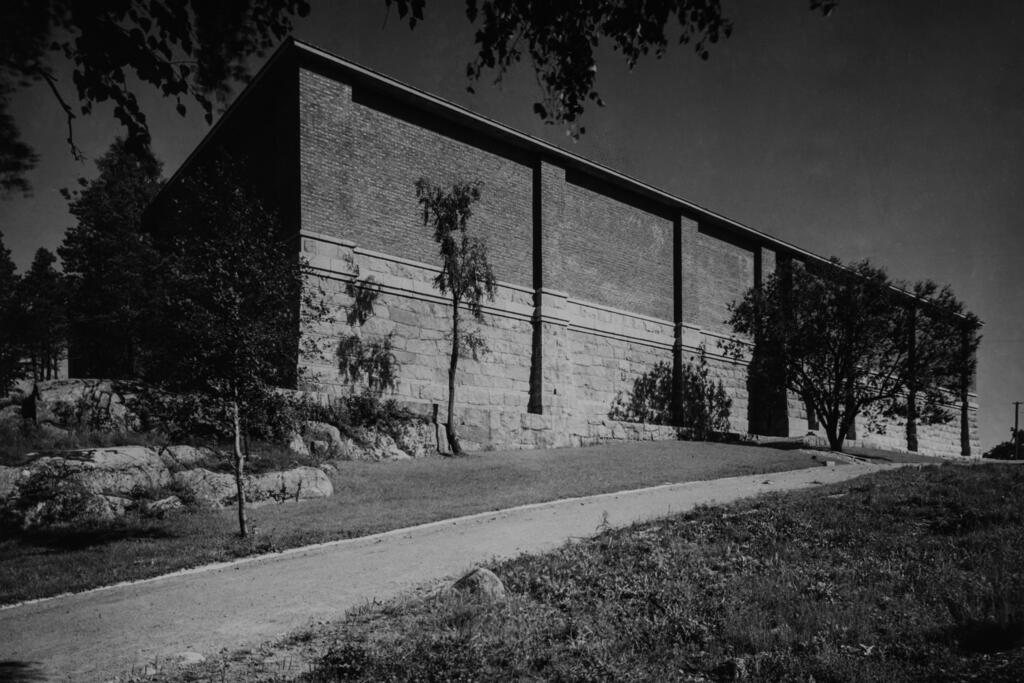 Alphyddans gamla vattenborg (Borgbackens gamla vattenborg), färdigställdes 1876, på bilden 1929, fyra gånger större än originalet. Foto: Helsingfors stadsmuseum / Fotoateljé Apollo