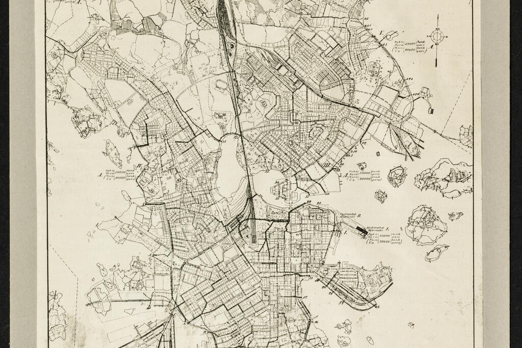 Helsingin viemäriverkosto ja rakennuskonttorin ehdotus likaveden puhdistamiseksi 1929. Huomaa numeroidut viemärinsuut pitkin rantaviivaa. Kuvaaja: Helsingin kaupunginmuseo / Helsingin kaupungin rakennuskonttori