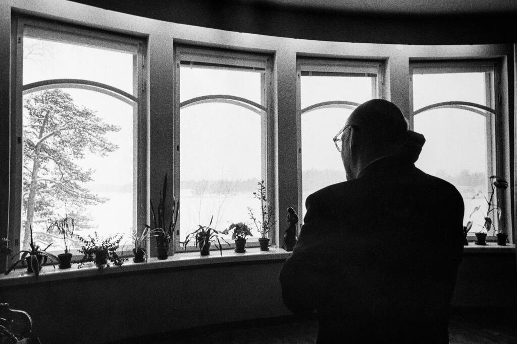 President Kekkonens nyårstal var det första som sändes på tv och det första som sändes i färg och inte i svartvitt. Det senare skedde år 1969. Foto: Museiverket / Jussi Pohjakallio