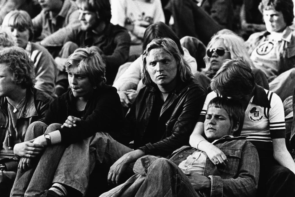 Nuorta yleisöä Kaivopuiston ensimmäisessä rock-konsertissa vuonna 1978. Kuvaaja: Erkki Haapaniemi / Helsingin kaupunginmuseo