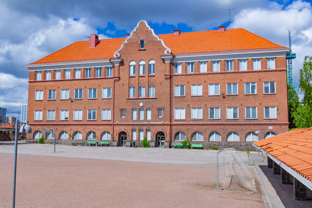 Pasilan peruskoulun Savonkatu 2:n toimipiste vuonna 2023.