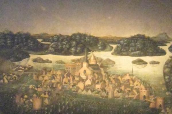 Kuva taulusta, joka esittää Tukholman kaupunkia 1500-luvulla. Kaupungin yläpuolella näkyy haloilmiö.