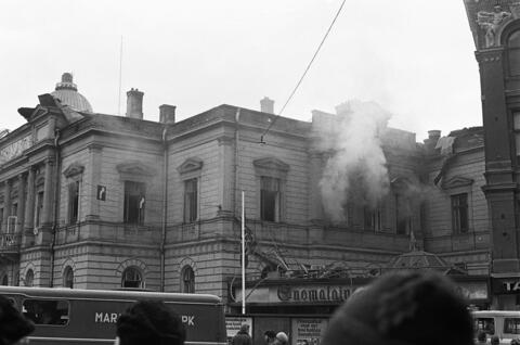 Vanha ylioppilastalo palaa huhtikuussa 1978. Mannerheimintie 3.