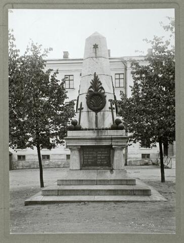 A stone monument in the barracks courtyard.