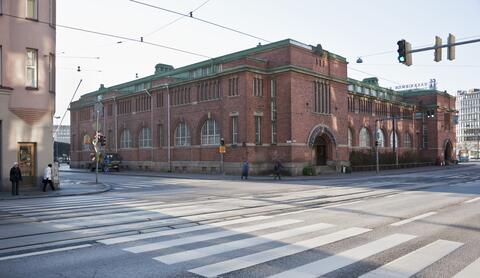 Hakaniemen kauppahallin julkisivu Hämeentieltä kuvattuna.