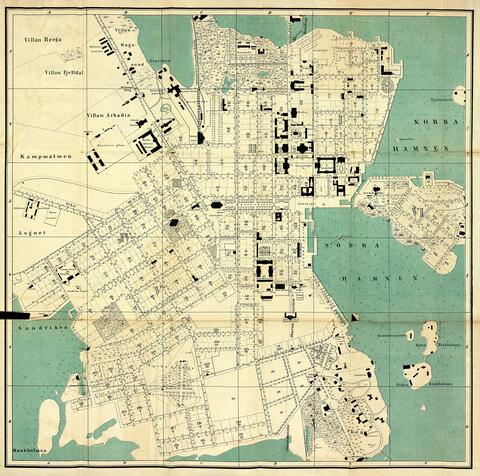 Piirretty Helsingin kartta, jossa näkyy nykyinen keskustan alue. Siihen on merkitty roomalaisin numeroin kaupunginosat 1–6.