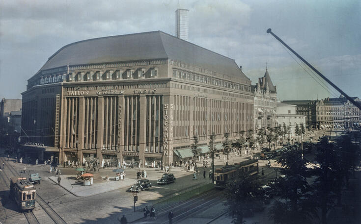 Stockmannin tavaratalo, Aleksanterinkatu 52 - Itäinen Heikinkatu 1 ( = Mannerheimintie 1)
