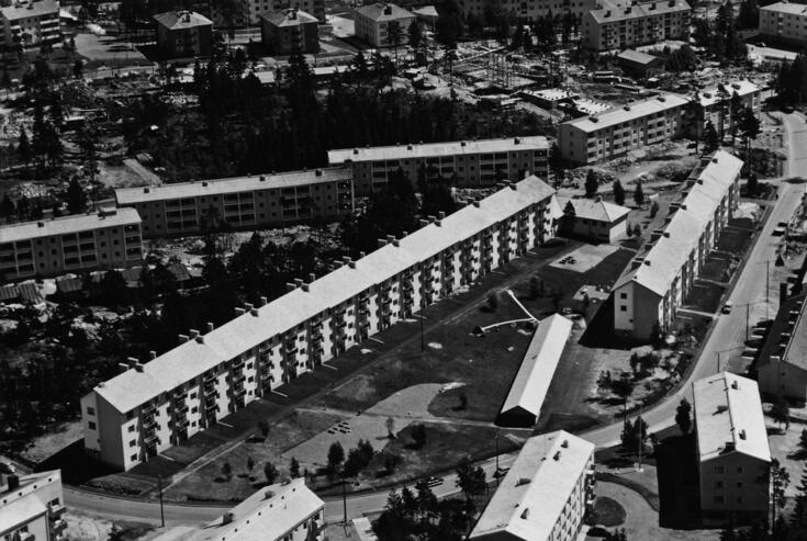 Norra Haga, flygbild, Regissörsvägen 13-11; 30, 28, 26