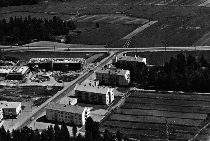  Flygbild över Norra Haga. Knektvägen 10, 8, 6, 4; nr 3 under byggnad.