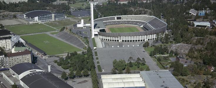 Ilmakuvassa näkyy Olympiastadion ympäristöineen. 