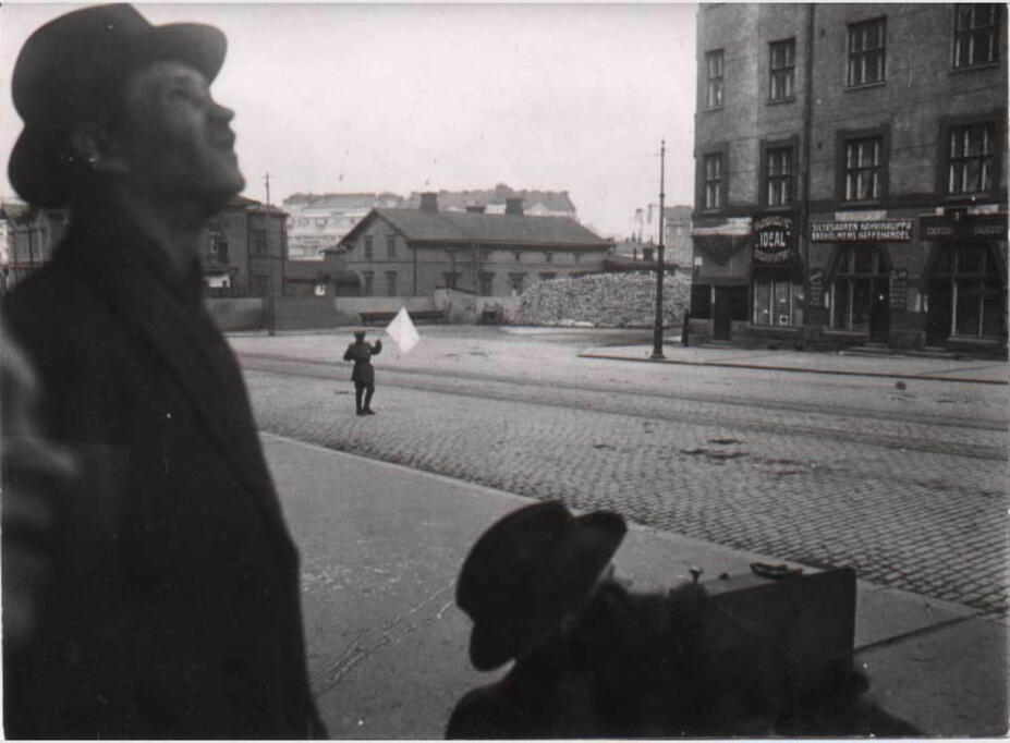 De rödas kapitulering på Broholmen