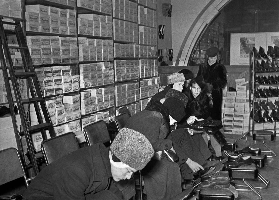 Kenkäkaupassa 31.1.1941