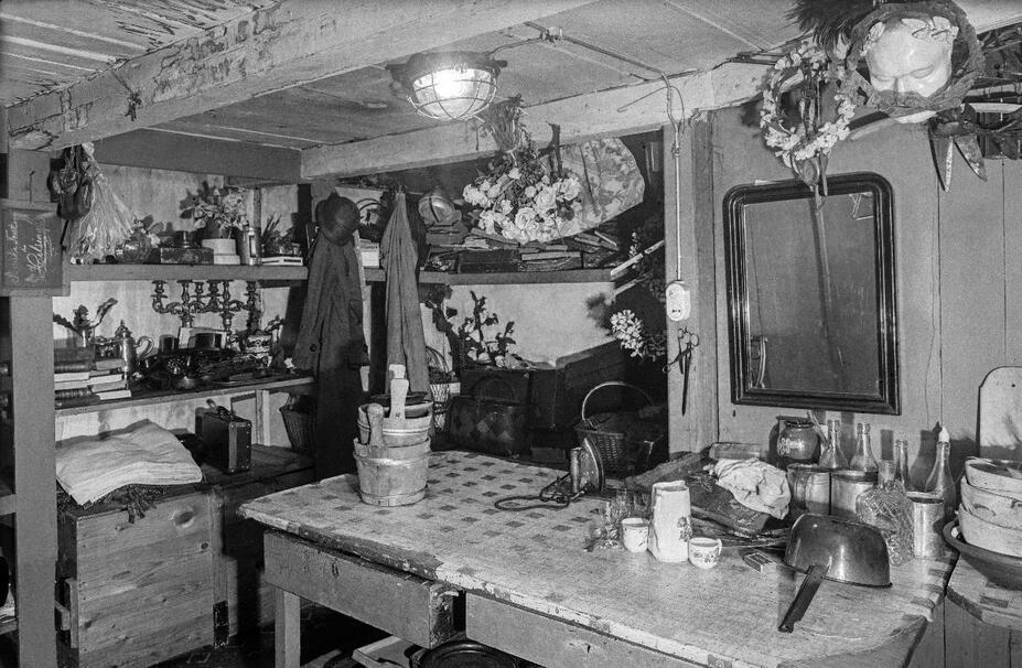 Ruotsalaisen teatterin tiloja ennen remonttia