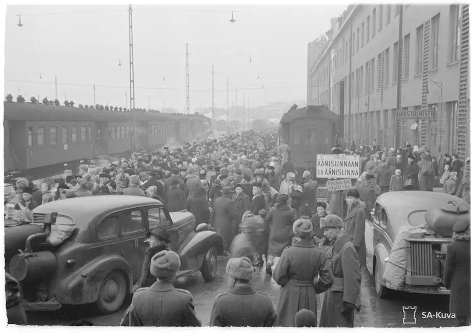 Köande på Helsingfors järnvägsstation 7.2.1944