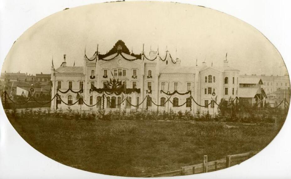  Helsingfors gamla järnvägsstation, dekorerad inför kejsarens besök