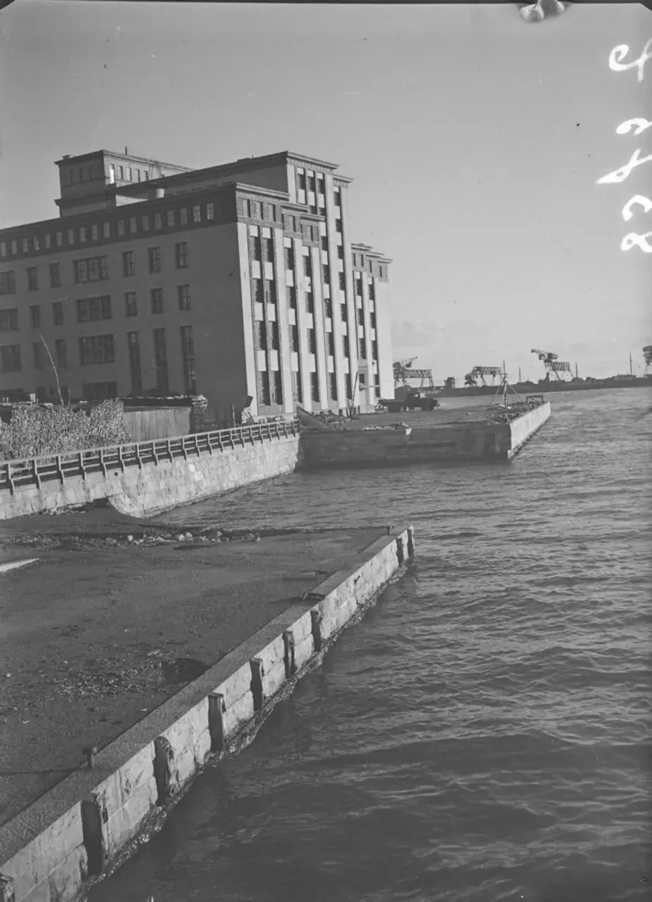 Kaapelitehdas 1945