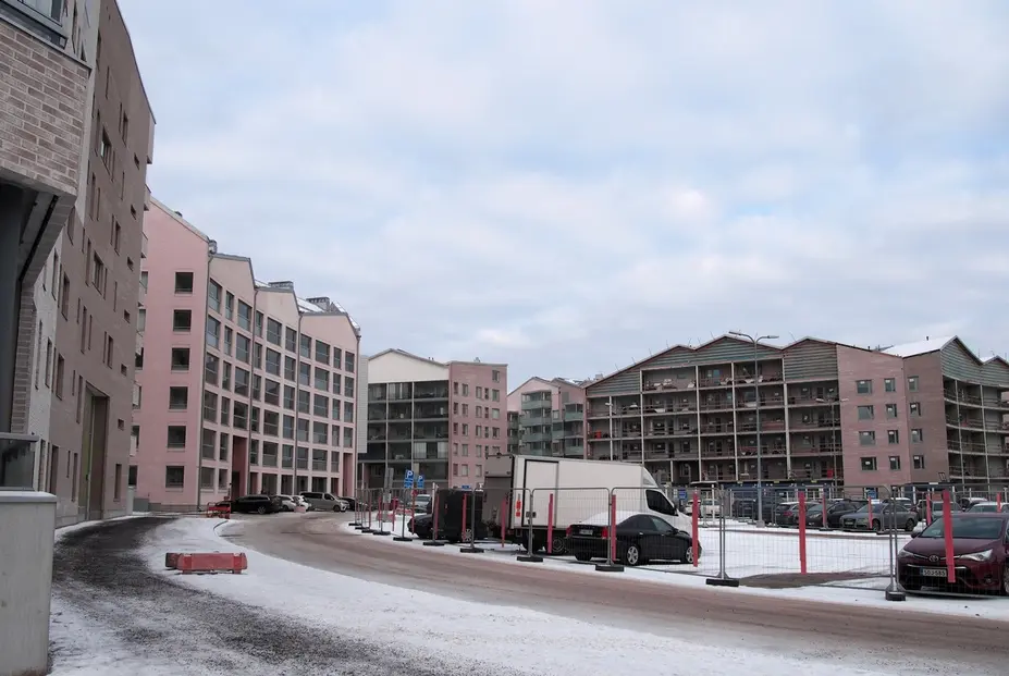 Valmistumassa oleva uusi asuinalue, ns. Fallkullan kiila, Tapanilassa
