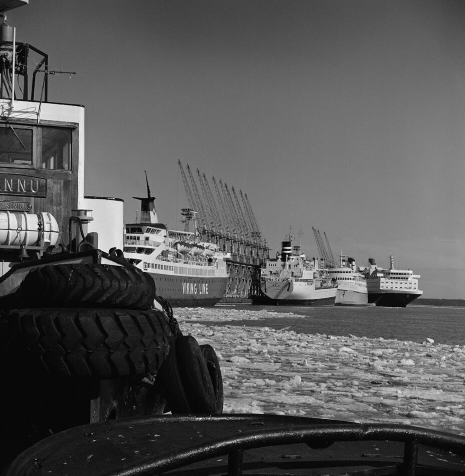 Bilfärjor i Södra hamnen och Skatudden 1977