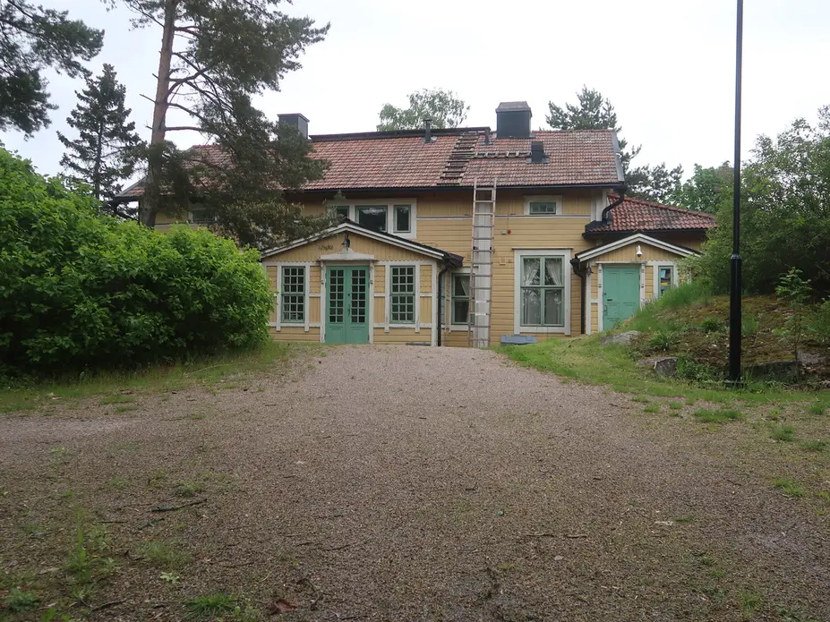 Forsbyn tilan päärakennus