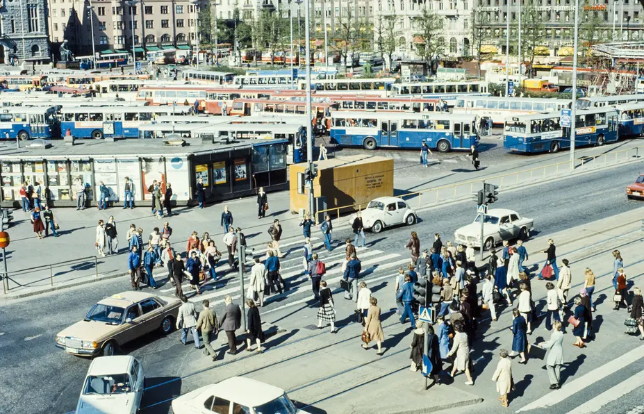 Kaivokatu ja Rautatientori 1977