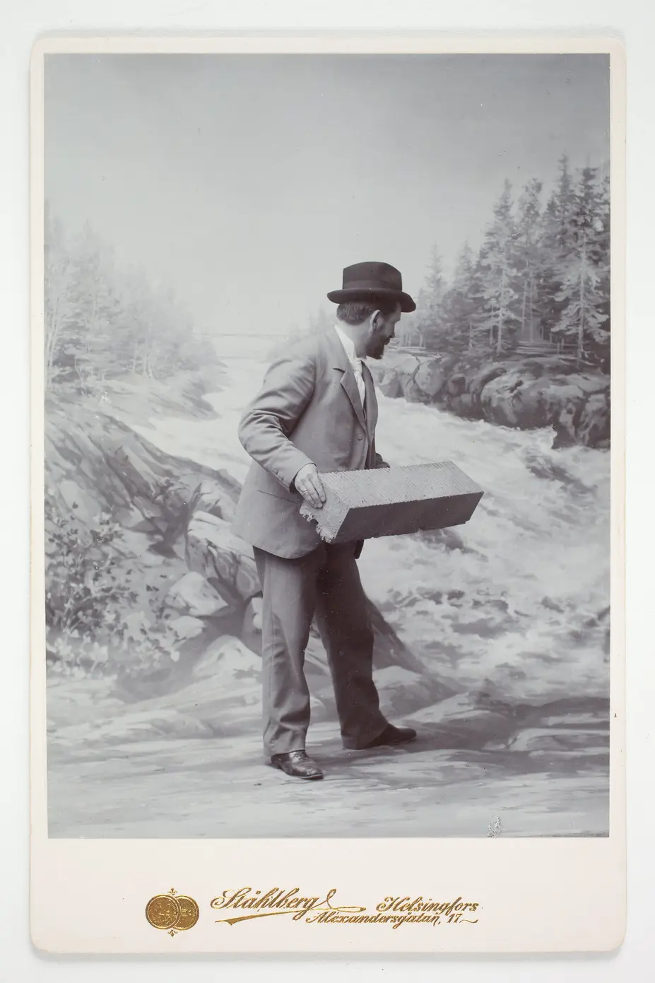 K. E. Ståhlbergin huumoria
