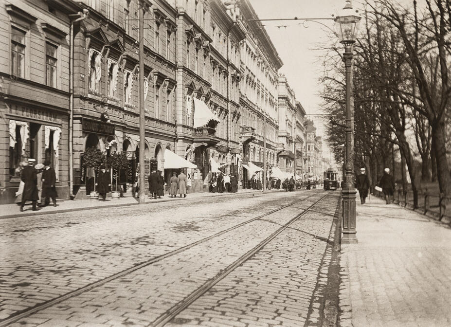 Pohjoisesplanadi 37 ja 35