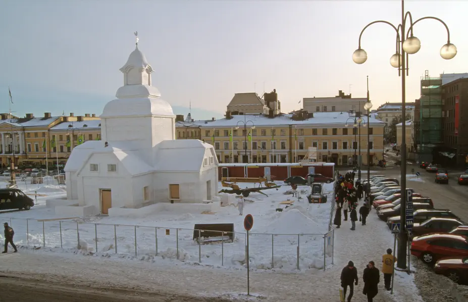 Ulrika Eleonora kyrka gjord av snö
