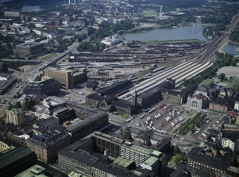 Rautatieasema ja Rautatientori ilmakuvassa