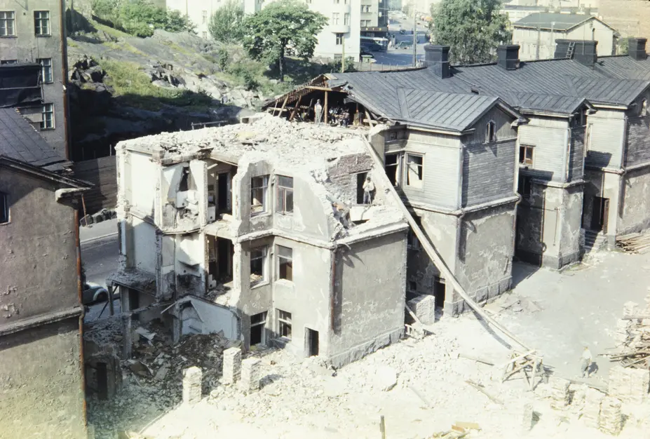 Rivningsarbeten på Vilhemsbergsgatan