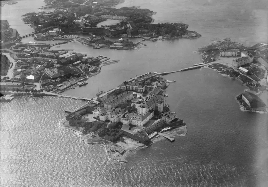 Sveaborg på flygbild