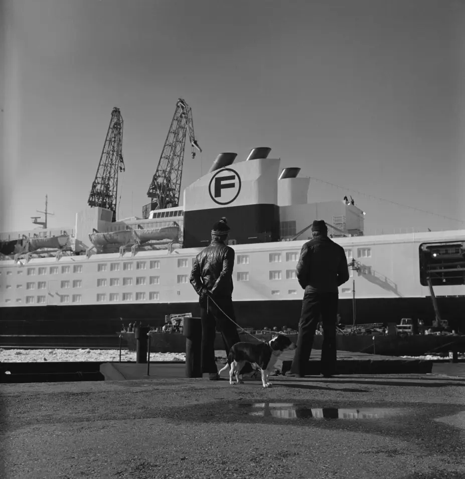 Matkustaja-autolautta Finnjet rakenteilla