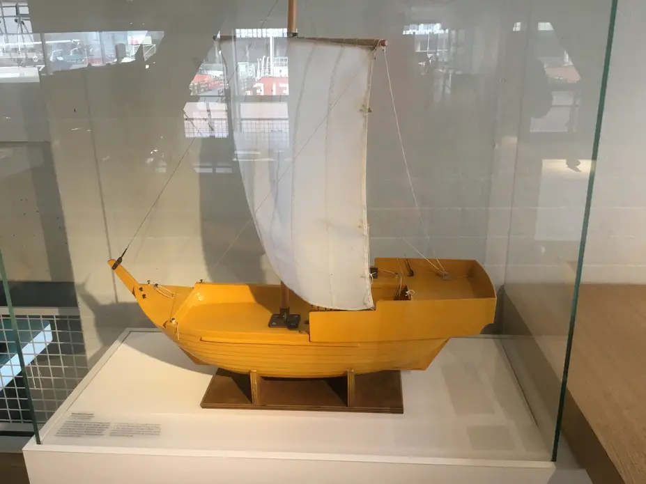 En koggminiatyr som använts vid vindtunnelprov