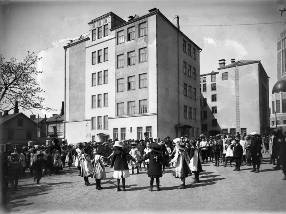 Folkskola i Berghäll