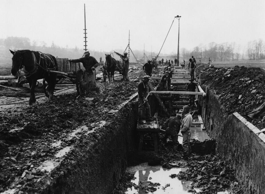 Kokoojaviemäriä rakennetaan Vallilassa 1930