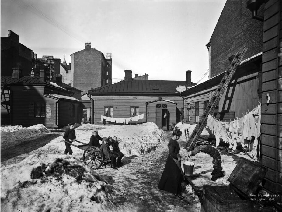 Lilla Robertsgatan 4–6 år 1907
