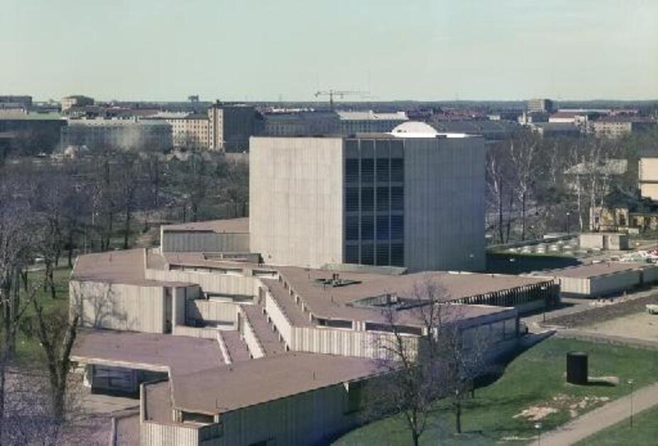 Helsingfors stadsteater och Berghälls ämbetshus