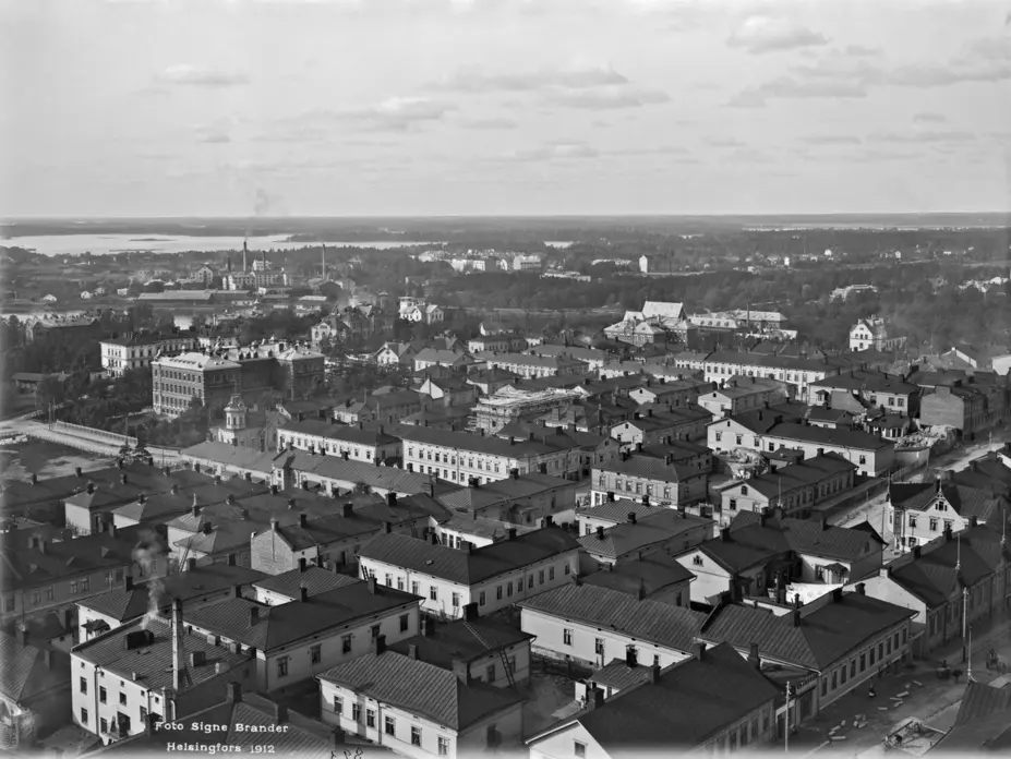 Panoraama Kallion kirkon tornista länteen