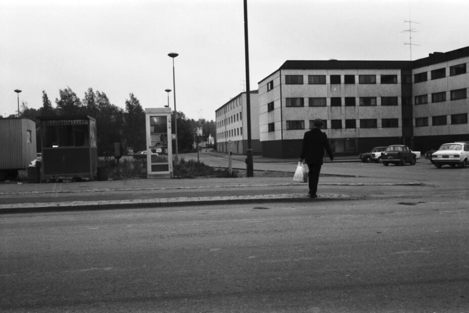 Näkymä Siltavoudintieltä Oulunkylän torin suuntaan