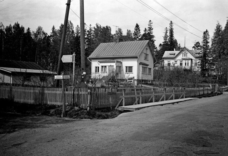 Eskolantien ja Unikkotien risteys