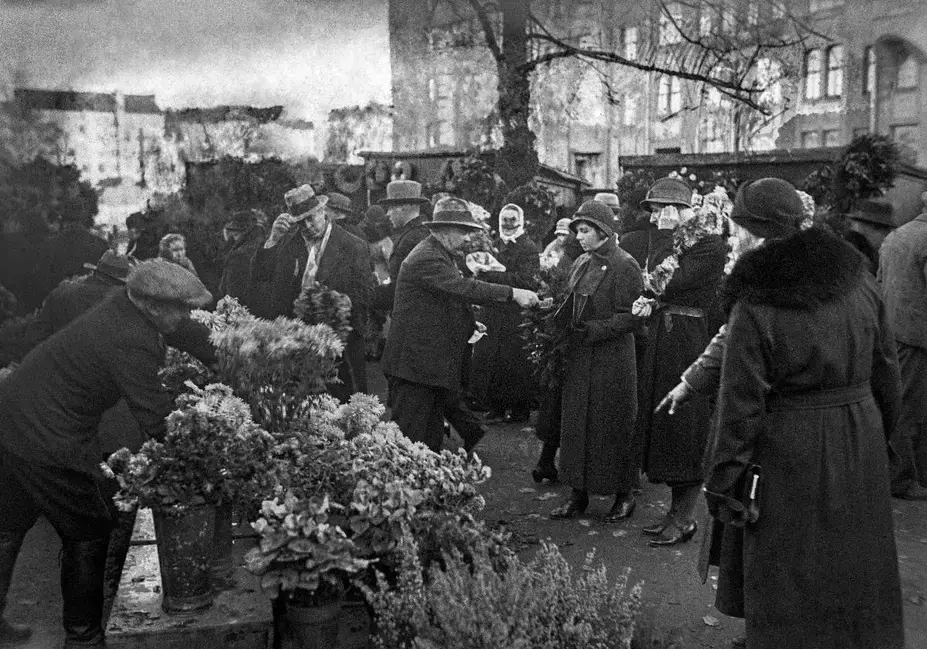 Pyhäinmiestenpäivä 1933