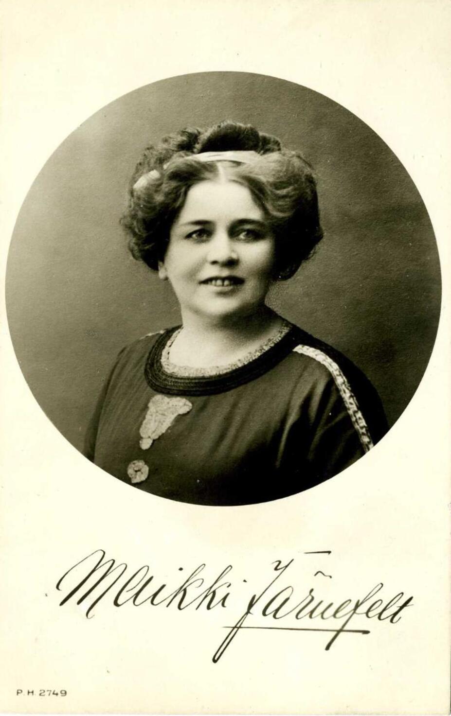 Maikki Järnefelt vuonna 1900